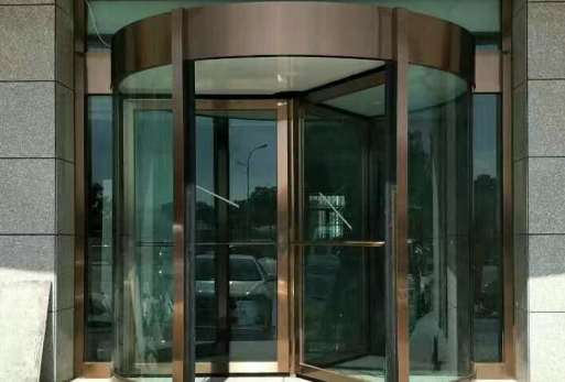 平凉旋转门厂家告诉您场所为什么选择旋转门？